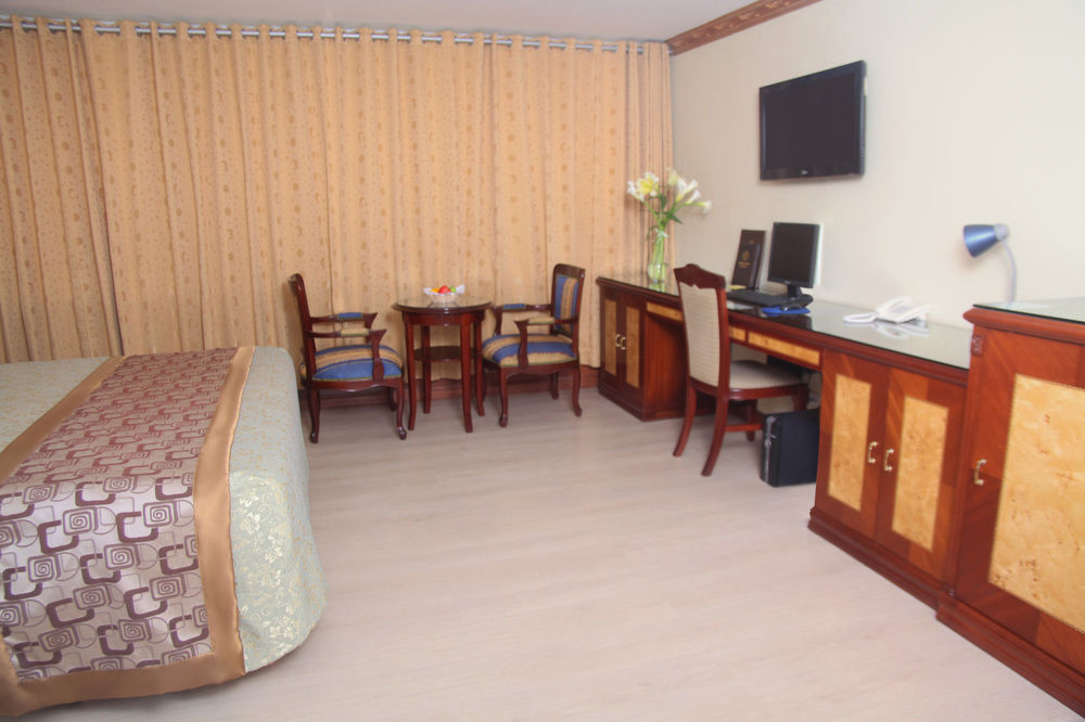 Hotel Oro Inn Lima Buitenkant foto